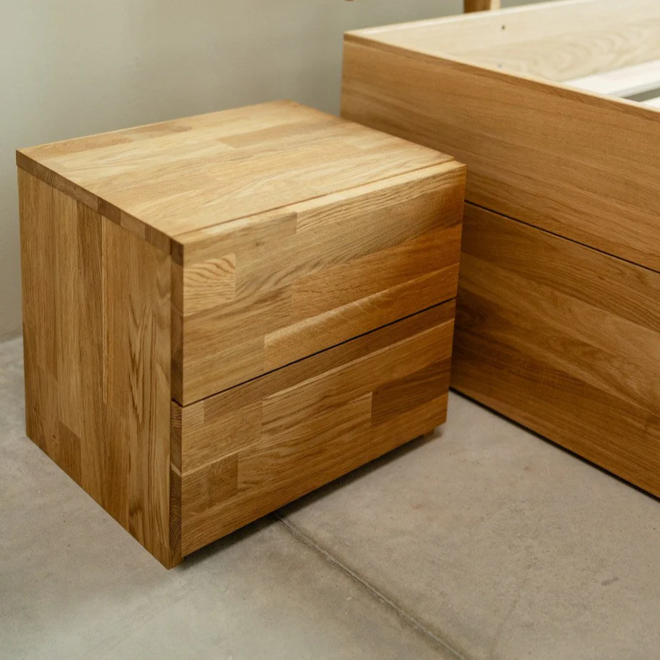 Mesita de noche de madera maciza de roble Denmark 2 | NordicStory - Image 12