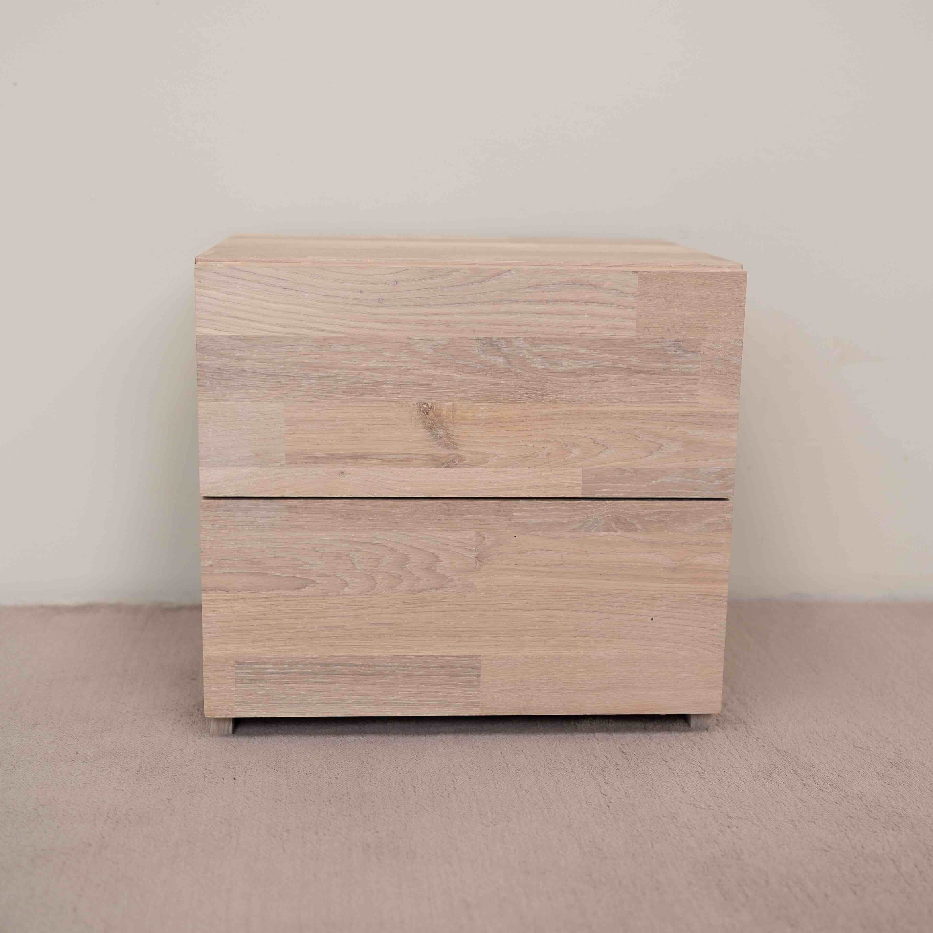 Mesita de noche de madera maciza de roble Denmark 2 | NordicStory - Image 7