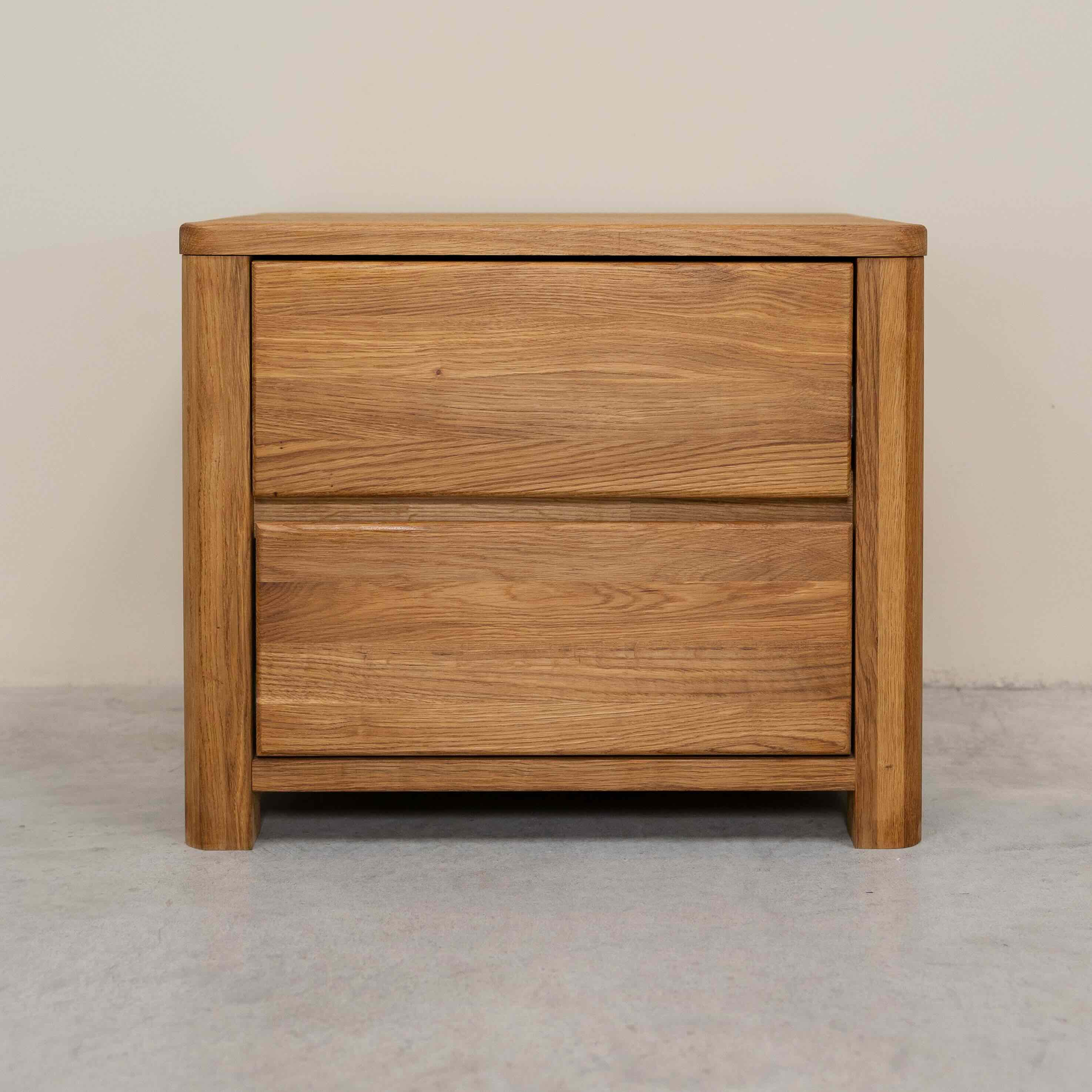 Mesa de noche de madera maciza de roble Elsa | NordicStory - Image 8
