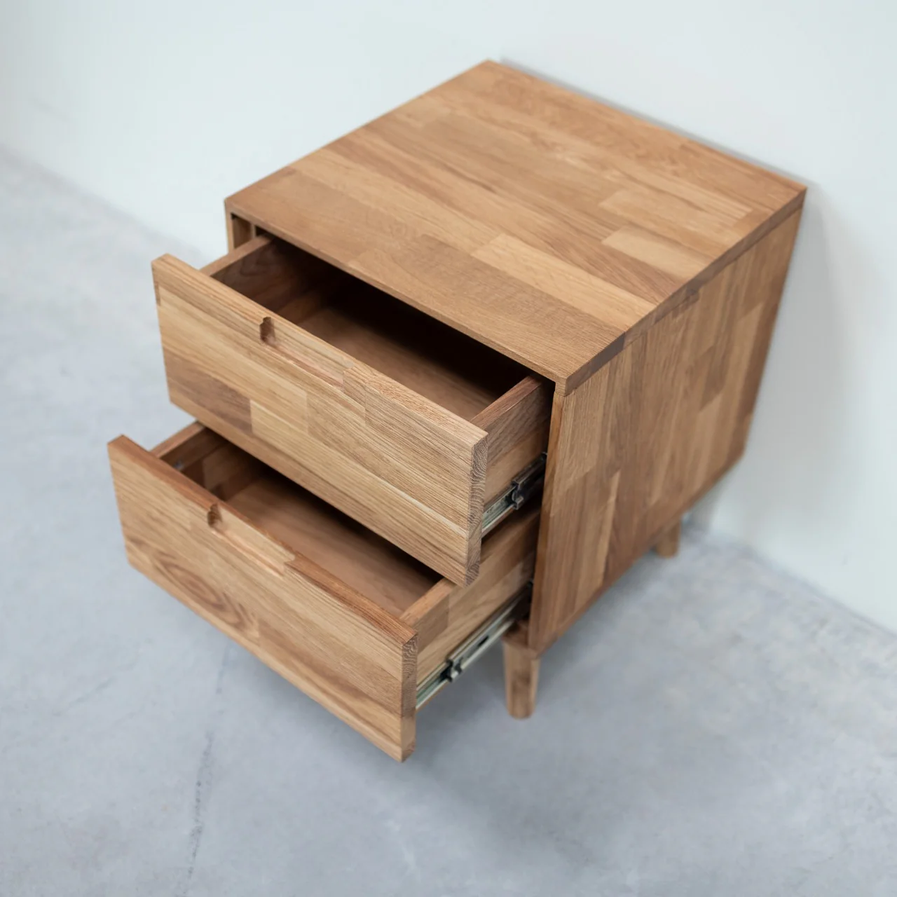 Mesita de noche de madera maciza de roble Escandi | NordicStory - Image 10