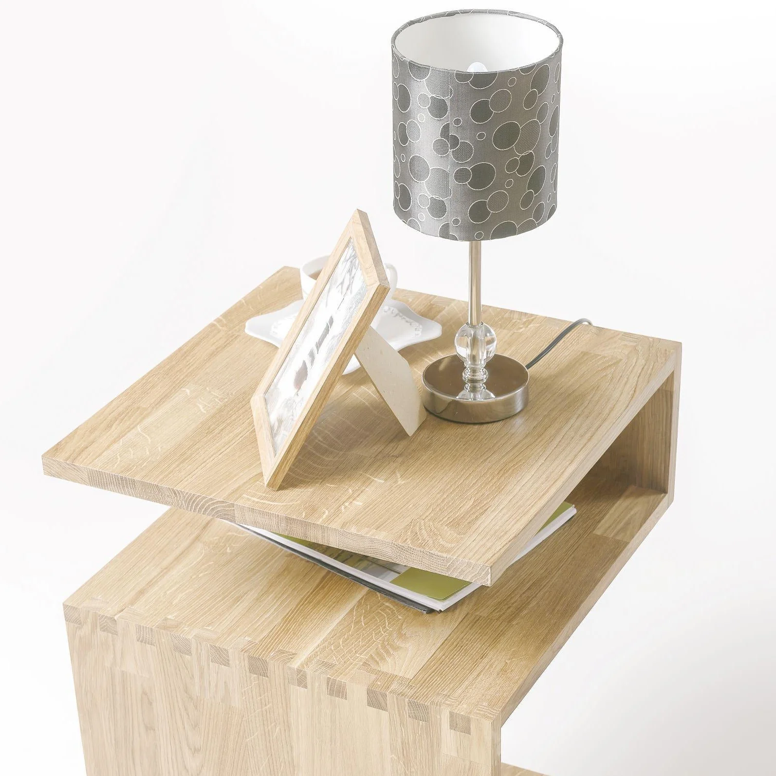 Mesa auxiliar de madera maciza de roble Sofi | NordicStory - Image 13