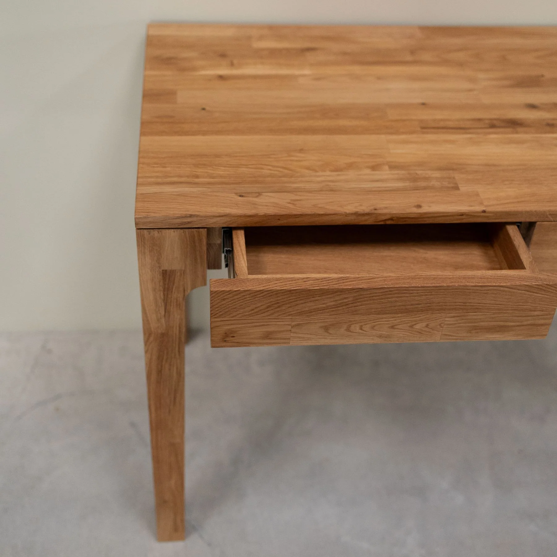Mesa escritorio de madera maciza de roble Axel I | NordicStory - Image 9