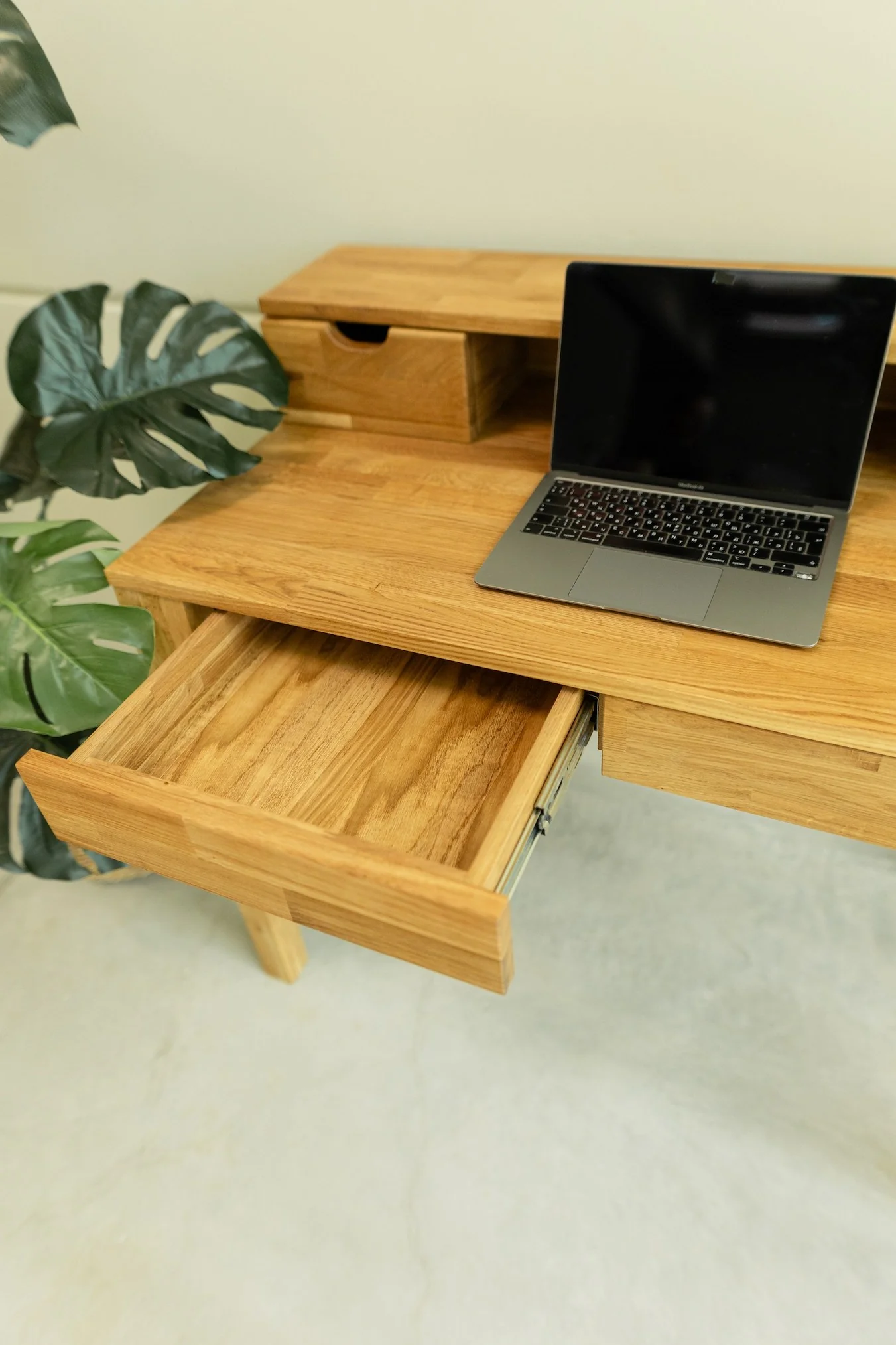 Mesa escritorio de madera maciza de roble Axel II | NordicStory - Image 3