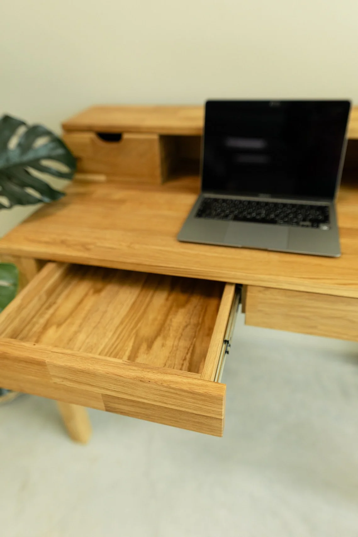 Mesa escritorio de madera maciza de roble Axel II | NordicStory - Image 4
