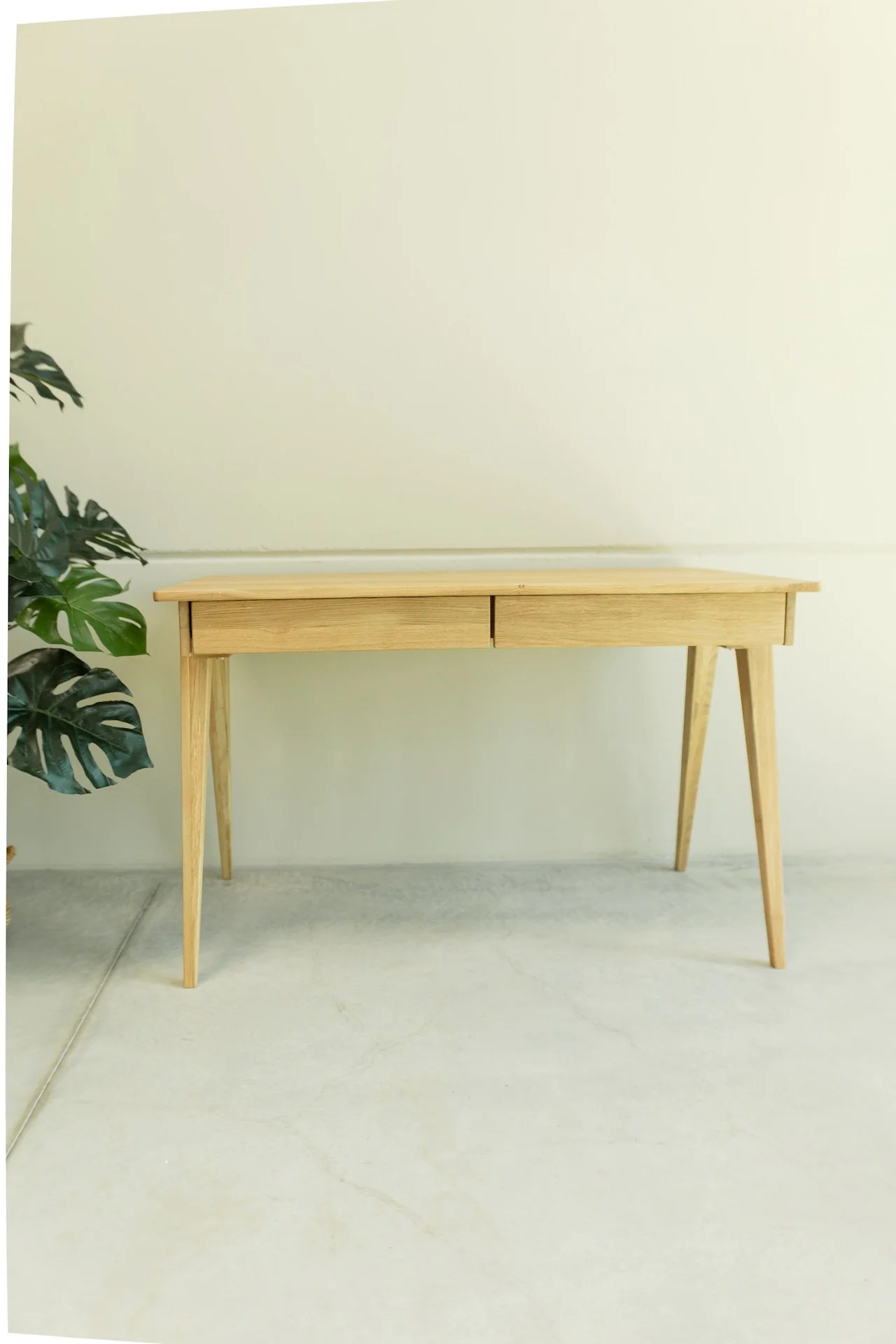 Mesa escritorio de madera maciza de roble Berg | NordicStory - Image 3