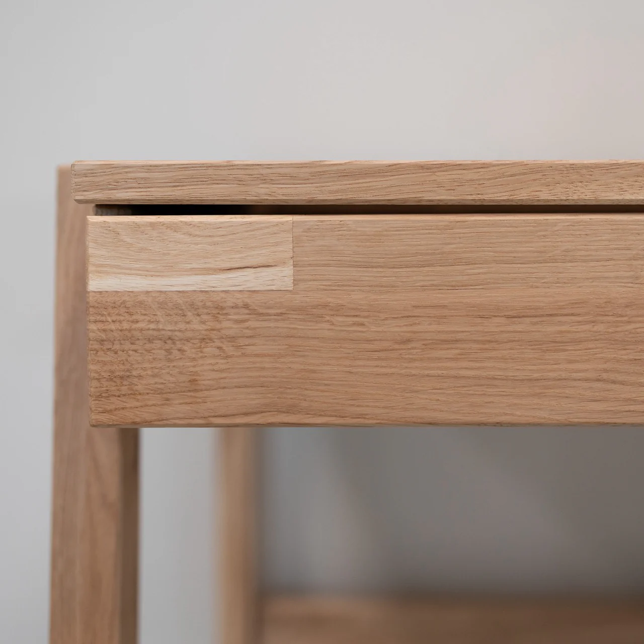 Mesa escritorio de madera maciza de roble Eric | NordicStory - Image 12