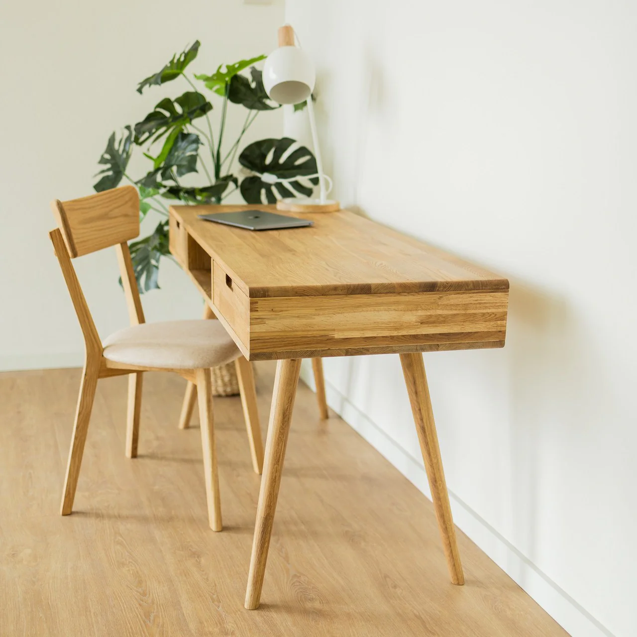 Mesa escritorio de madera maciza de roble Escandi 5 | NordicStory - Image 5