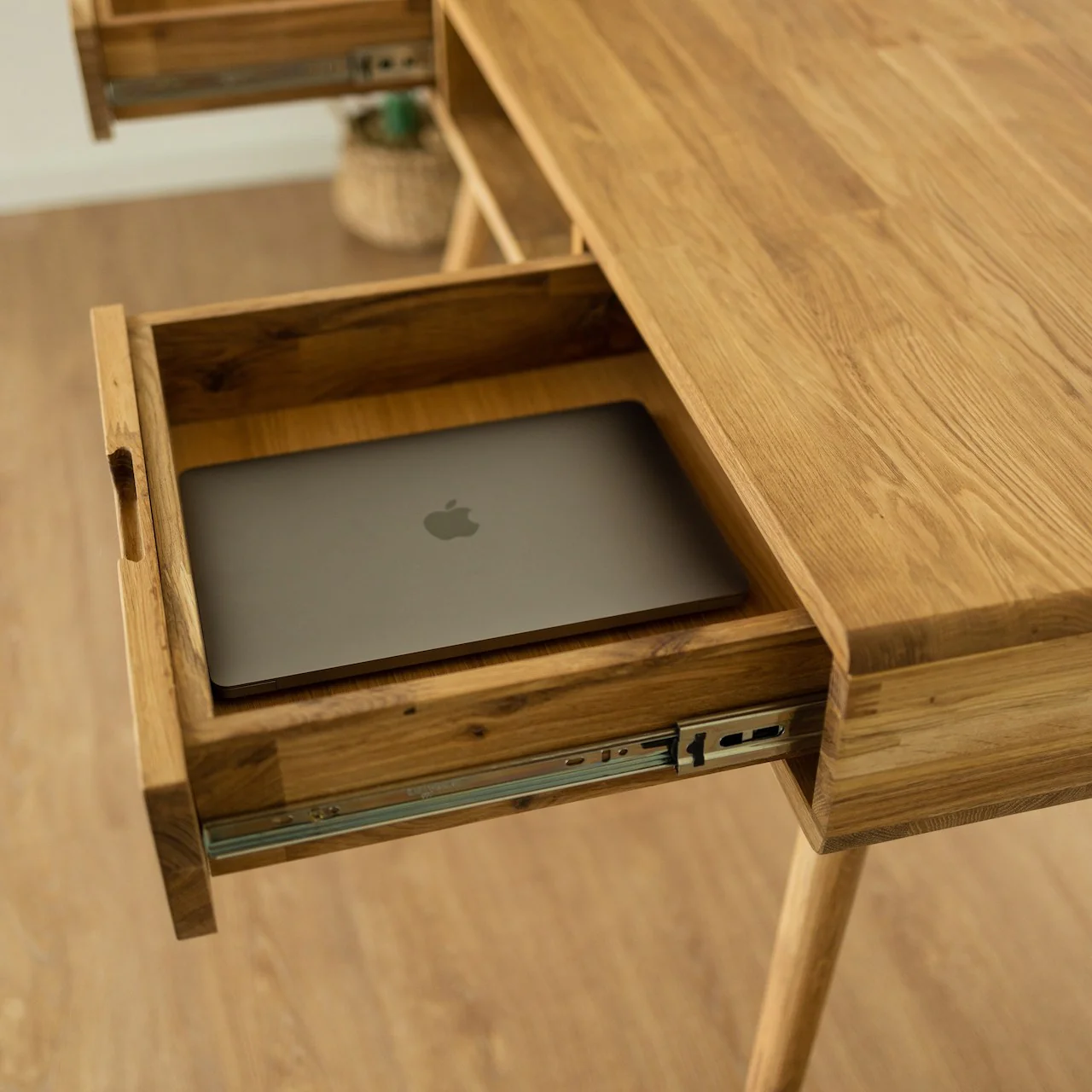 Mesa escritorio de madera maciza de roble Escandi 5 | NordicStory - Image 9