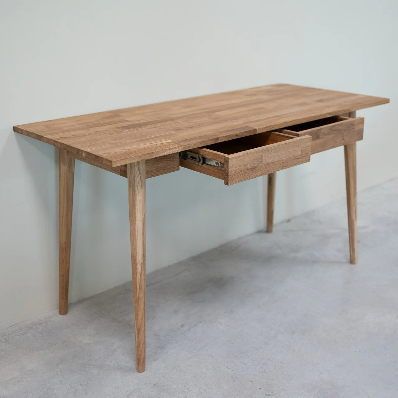 Mesa escritorio de madera maciza de roble Escandi | NordicStory - Image 3