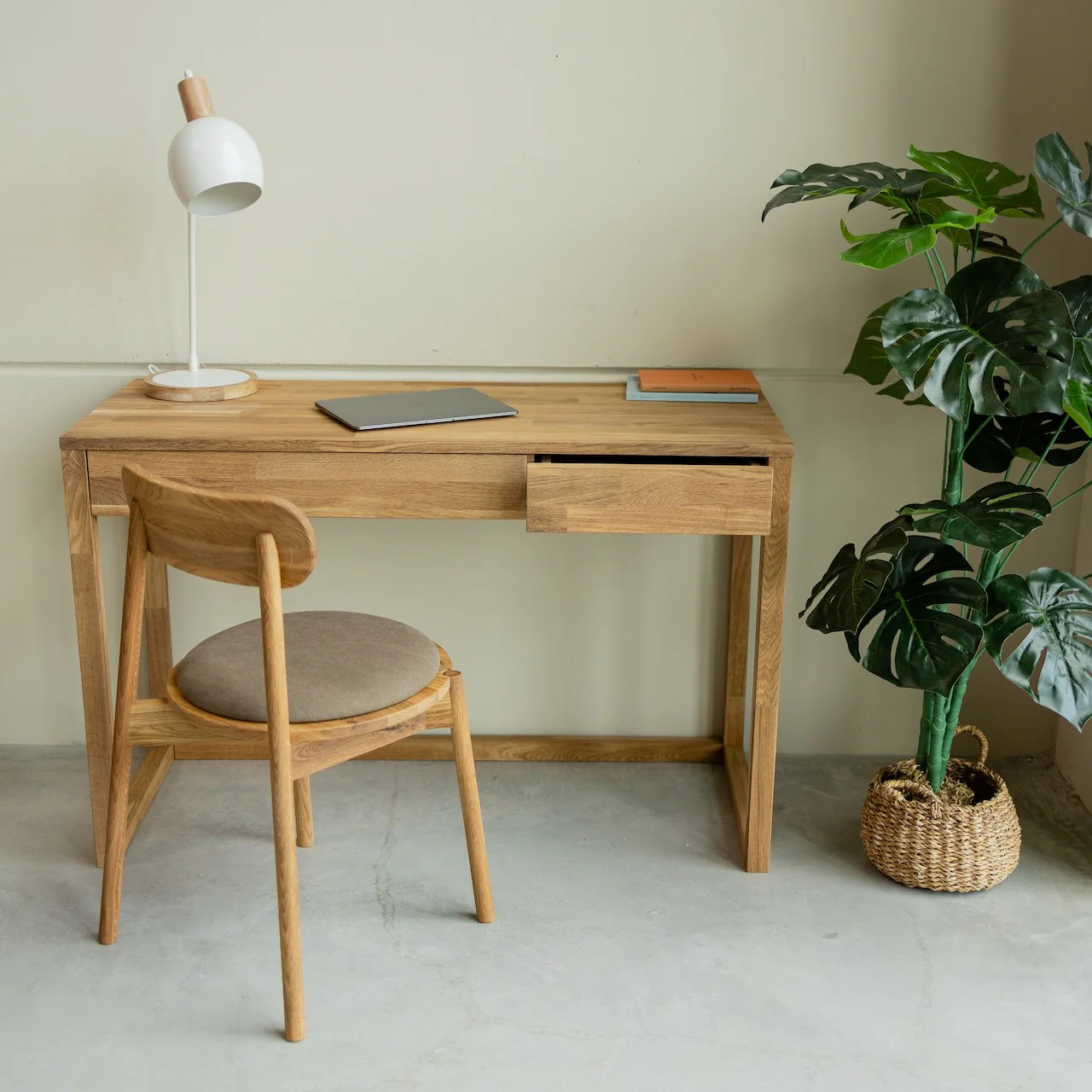 Mesa escritorio, tocador de madera maciza de roble Denmark | NordicStory - Image 4