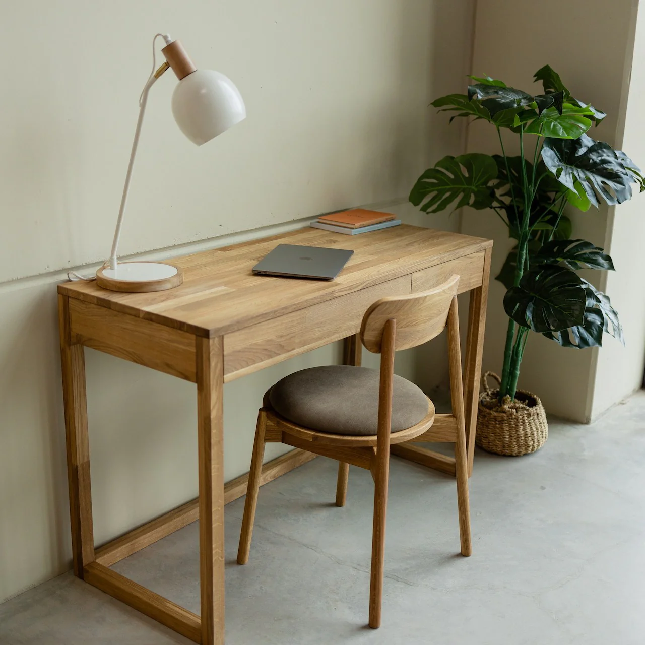 Mesa escritorio, tocador de madera maciza de roble Denmark | NordicStory - Image 5