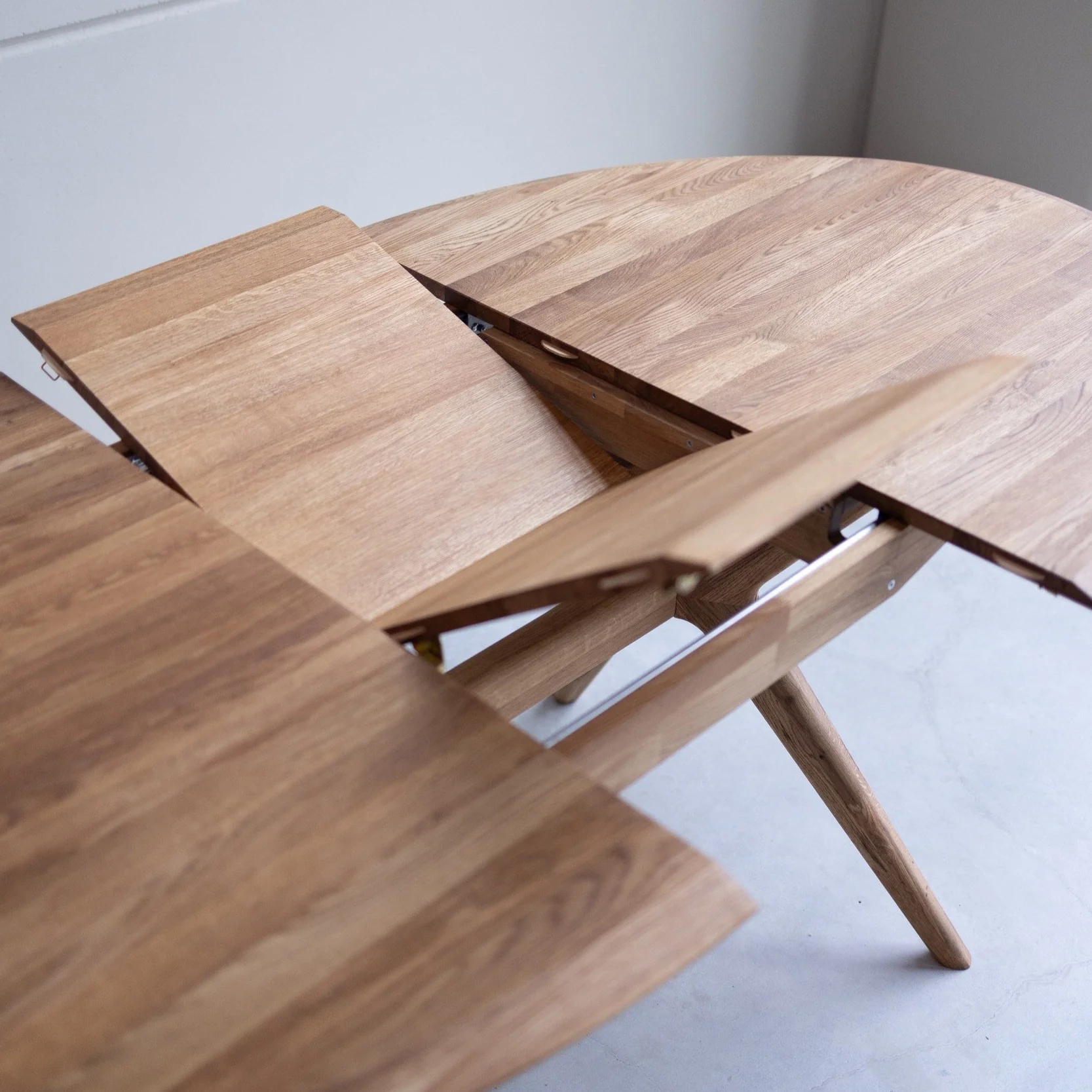 Mesa extensible de comedor de madera maciza de roble Carmen | NordicStory - Image 2