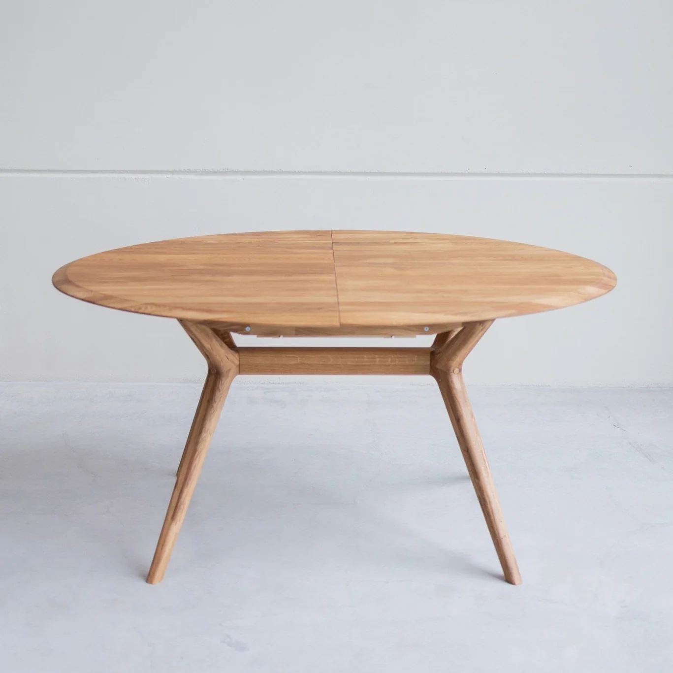 Mesa extensible de comedor de madera maciza de roble Carmen | NordicStory - Image 4