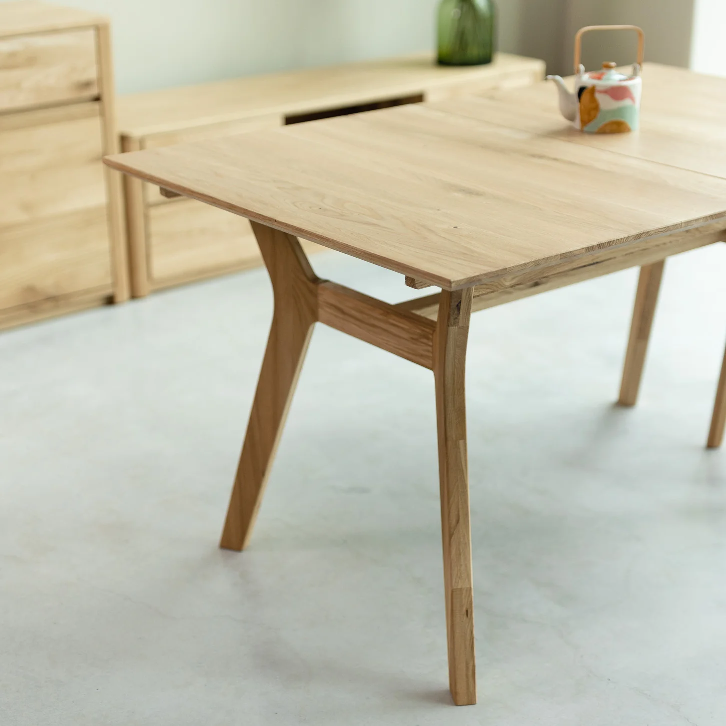 Mesa extensible de comedor de madera maciza de roble Harold | NordicStory - Image 6