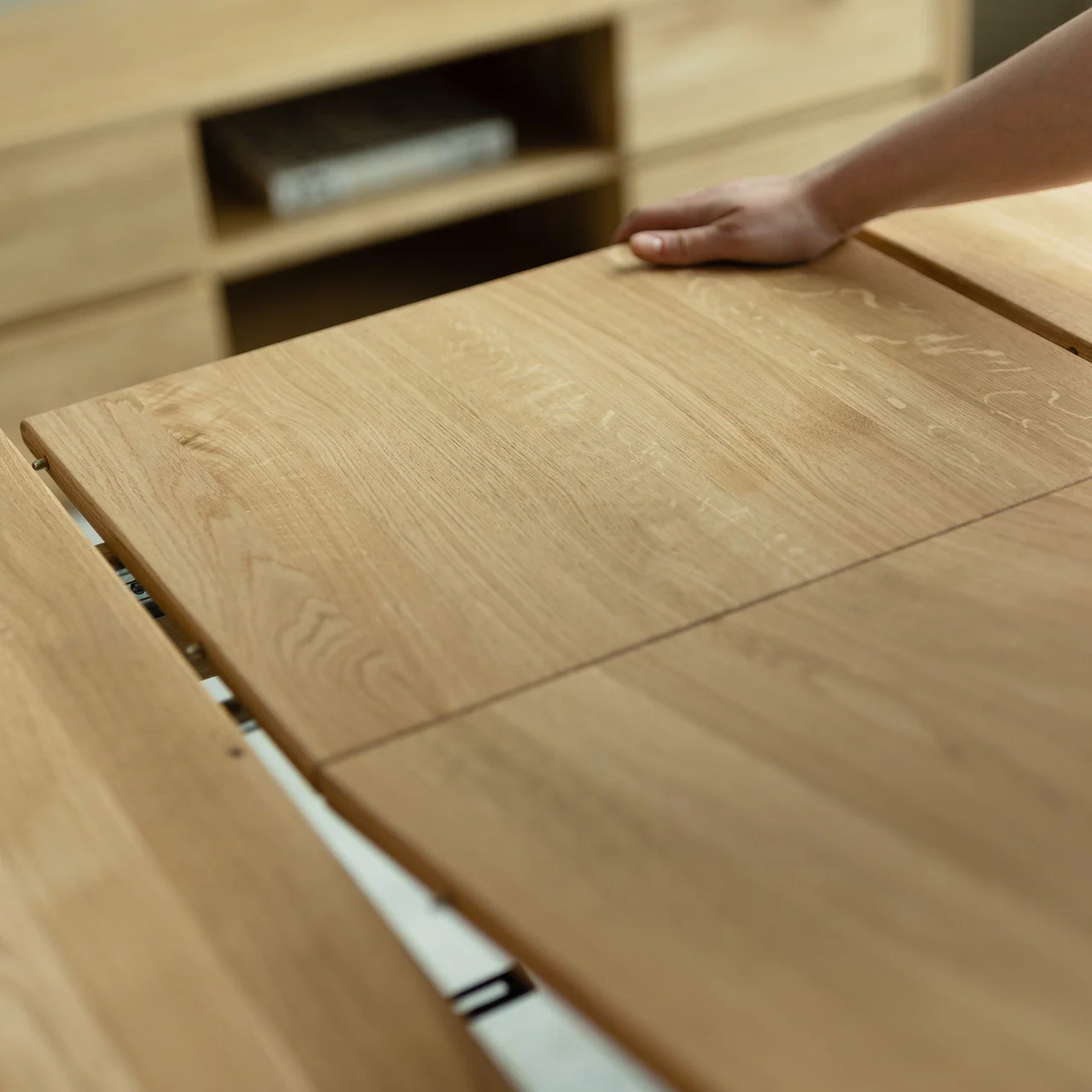 Mesa extensible de comedor de madera maciza de roble Monty | NordicStory - Image 11