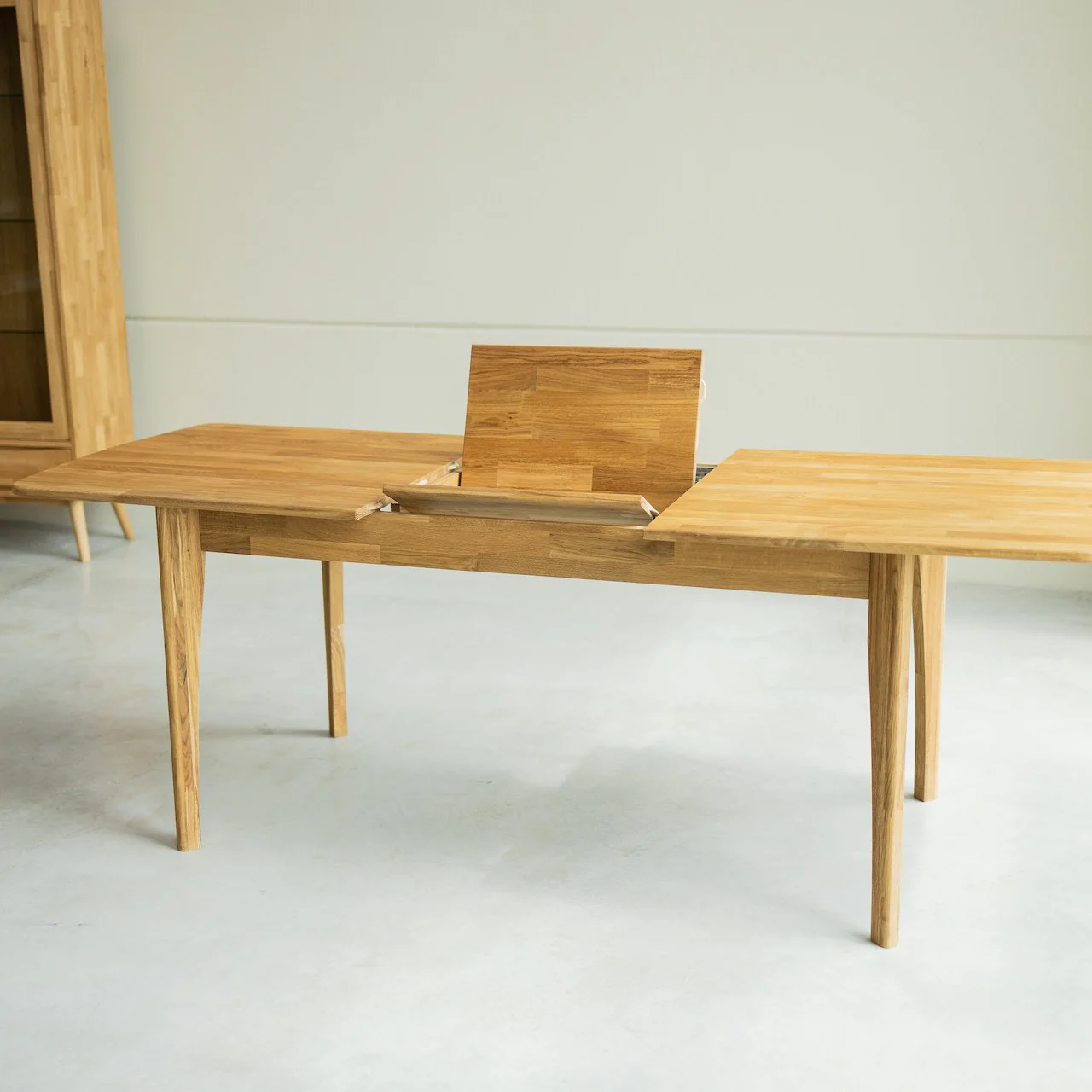 Mesa extensible de comedor de madera maciza de roble Monty | NordicStory - Image 3