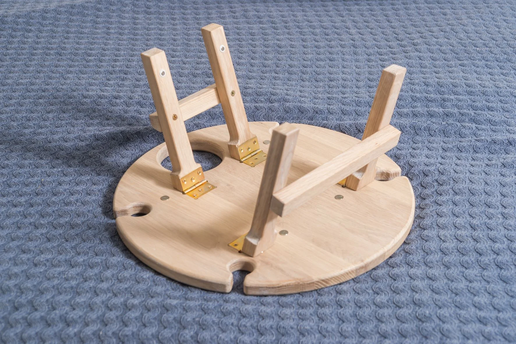 Mini mesa de vino plegable de madera maciza roble | NordicStory - Image 7