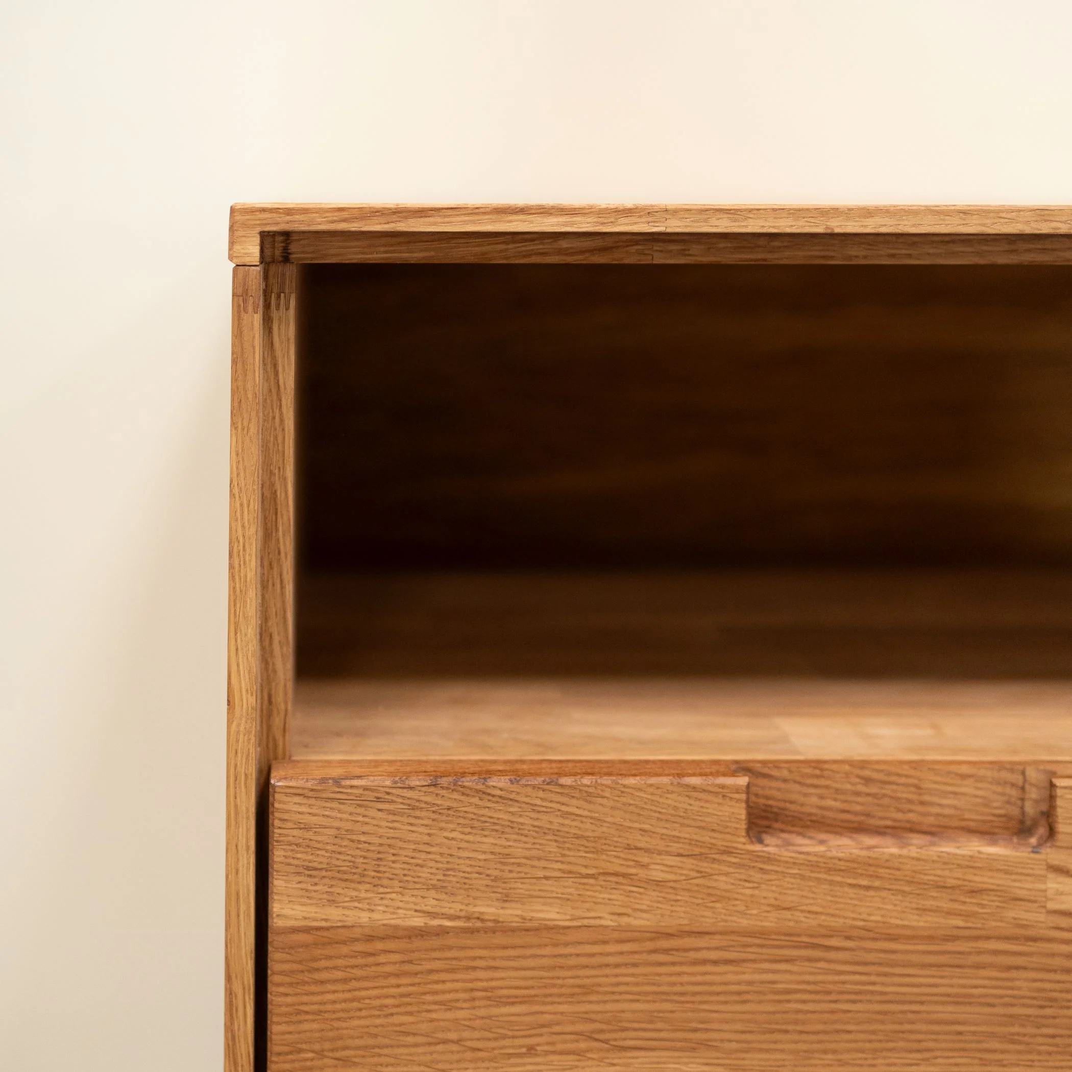 Mueble de TV de madera maciza de roble Escandi 2 | NordicStory - Image 5