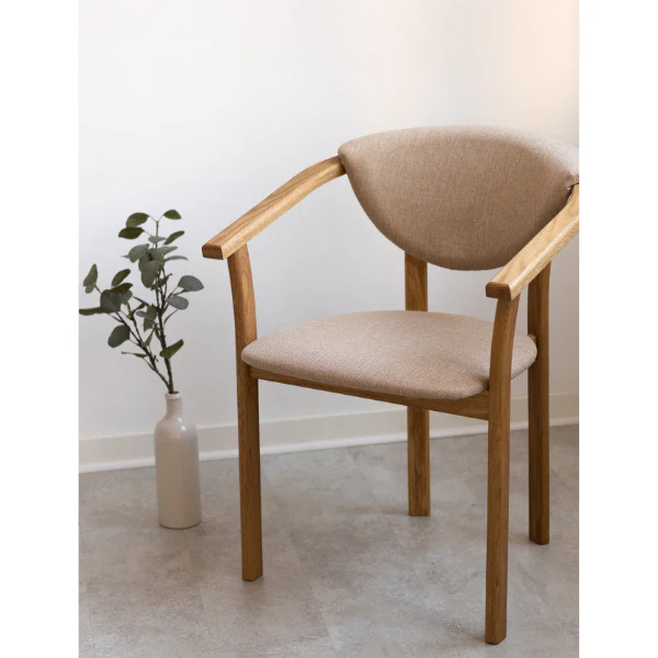 Pack de 2 o 4 Sillas de Comedor Alexis, Estructura de Madera Maciza de Roble, Tapizado en Color Beige | NordicStory - Image 7