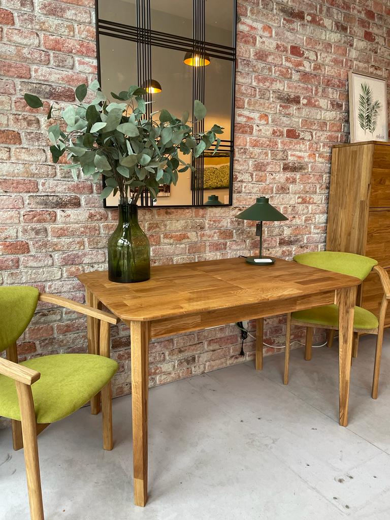 Pack de 2 o 4 Sillas de Comedor Alexis, Estructura de Madera Maciza de Roble, Tapizado en Color Verde Vida | NordicStory - Image 10