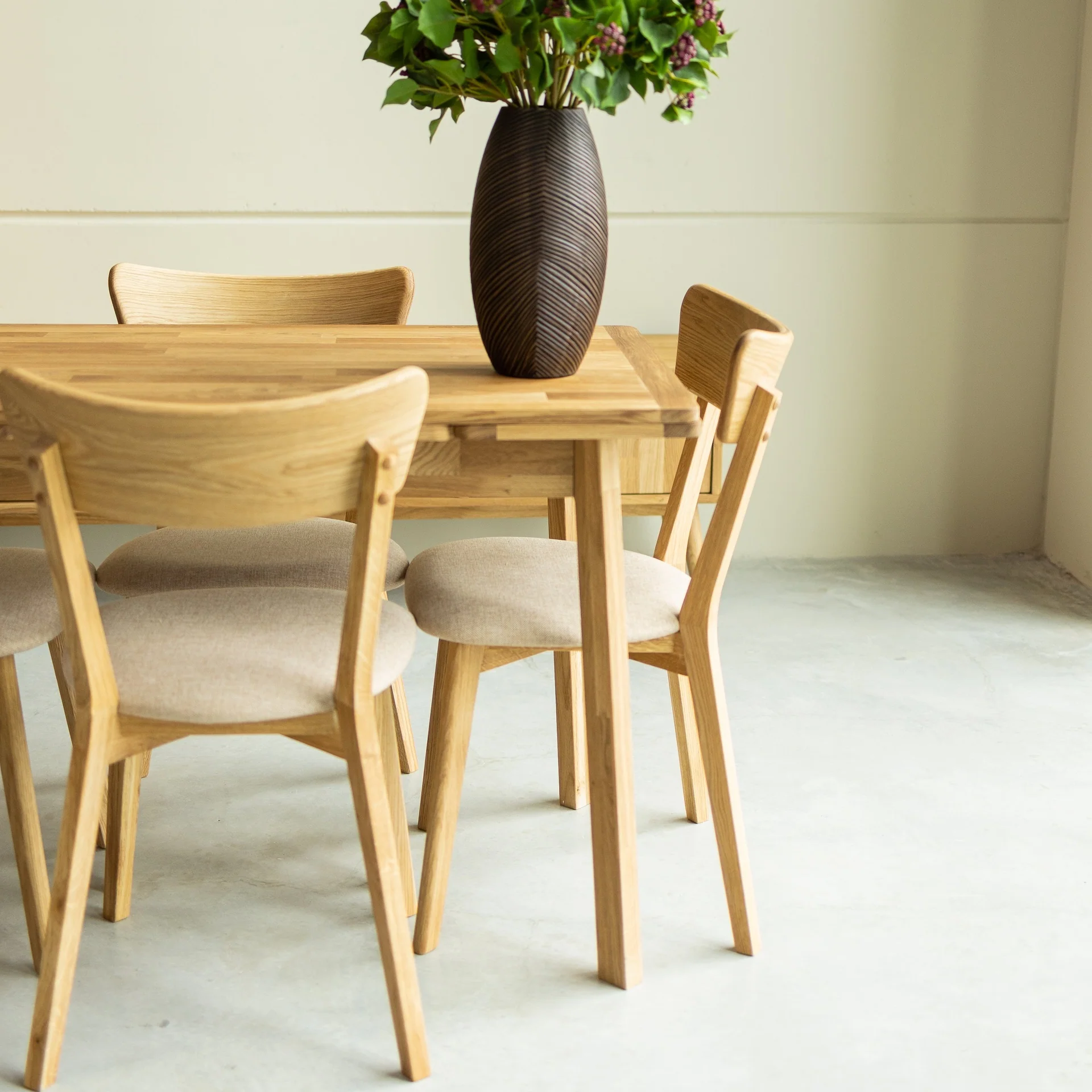 Pack de 2 o 4 Sillas de Comedor de Madera Maciza de Roble Diana Beige | NordicStory - Image 3