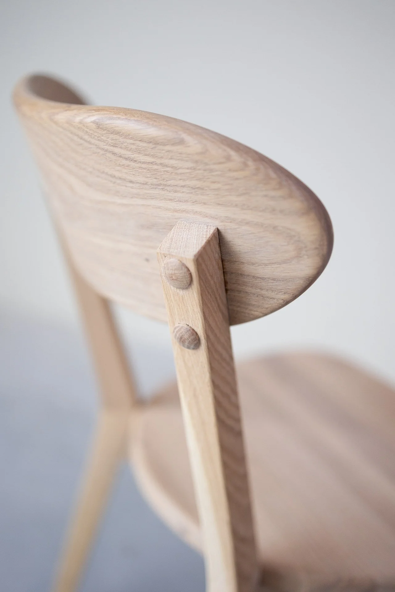 Pack de 2 o 4 Sillas de Comedor de Madera Maciza de Roble Isku | NordicStory - Image 16