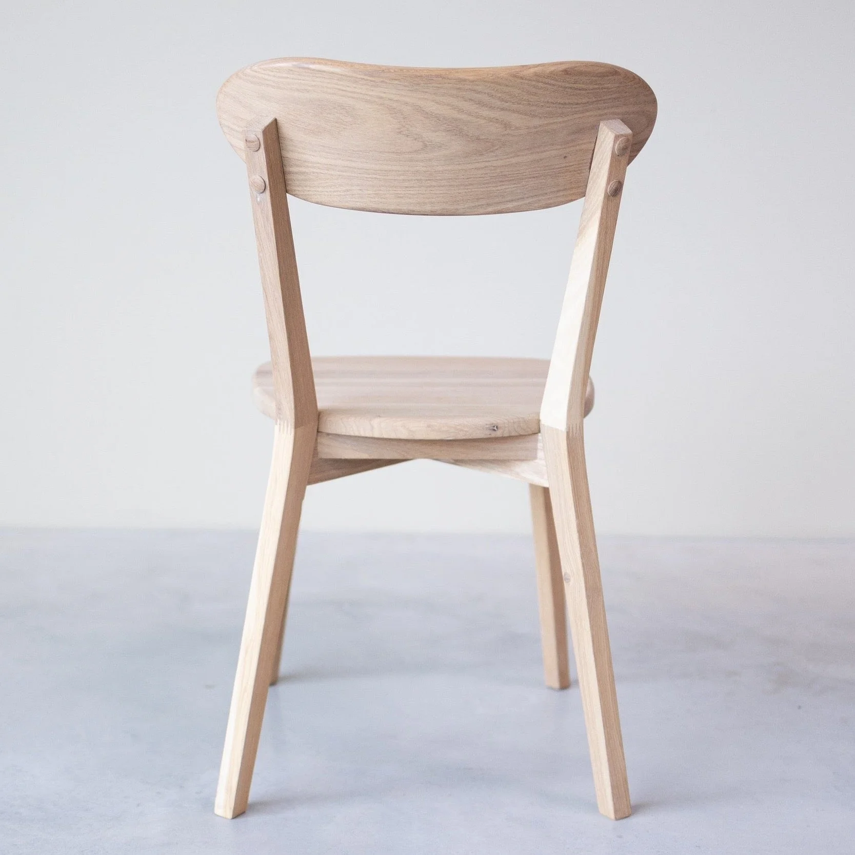 Pack de 2 o 4 Sillas de Comedor de Madera Maciza de Roble Isku | NordicStory - Image 17