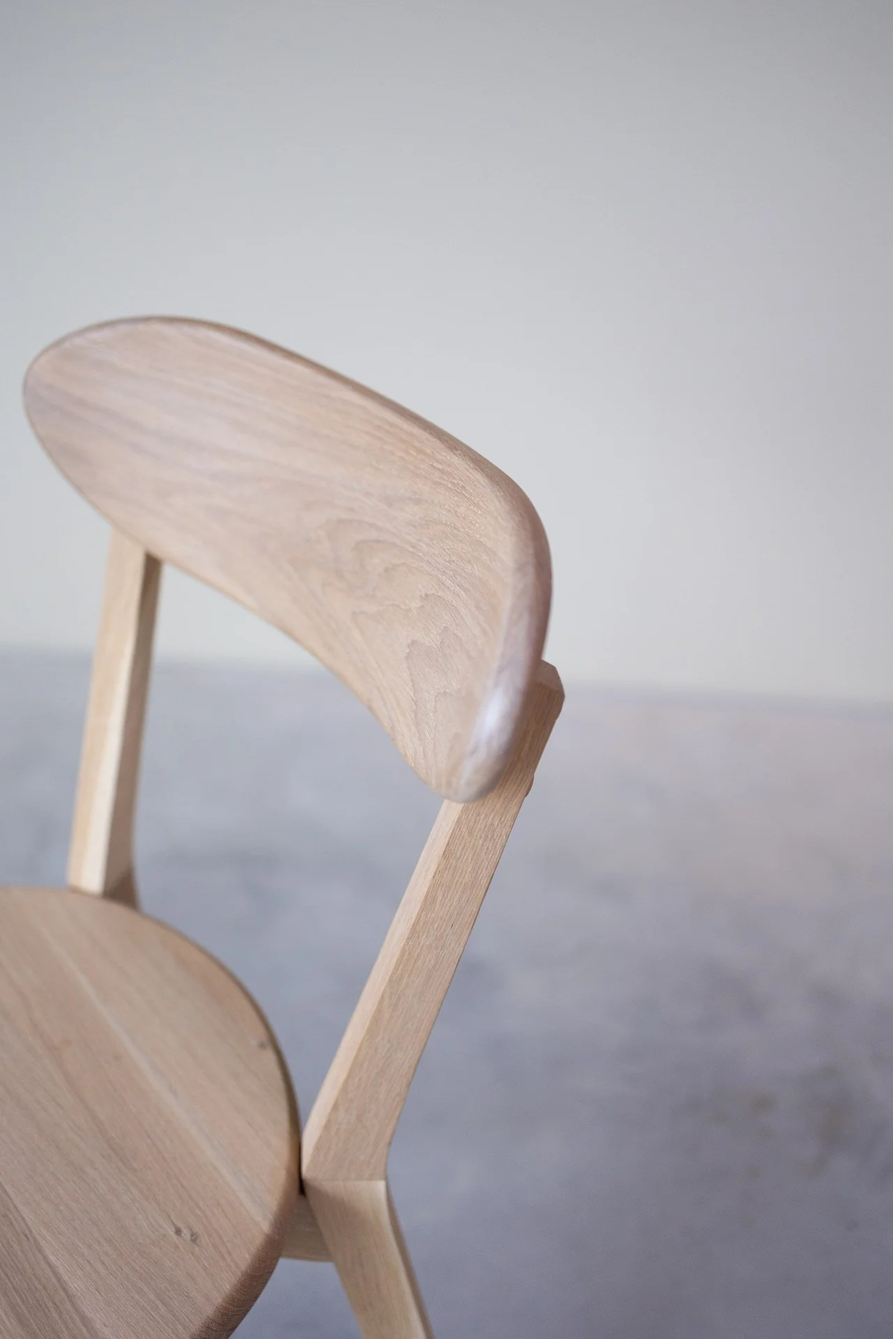 Pack de 2 o 4 Sillas de Comedor de Madera Maciza de Roble Isku | NordicStory - Image 18