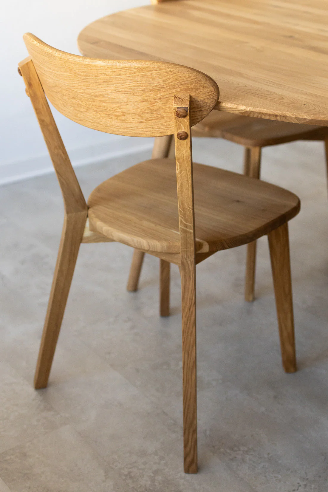 Pack de 2 o 4 Sillas de Comedor de Madera Maciza de Roble Isku | NordicStory - Image 8