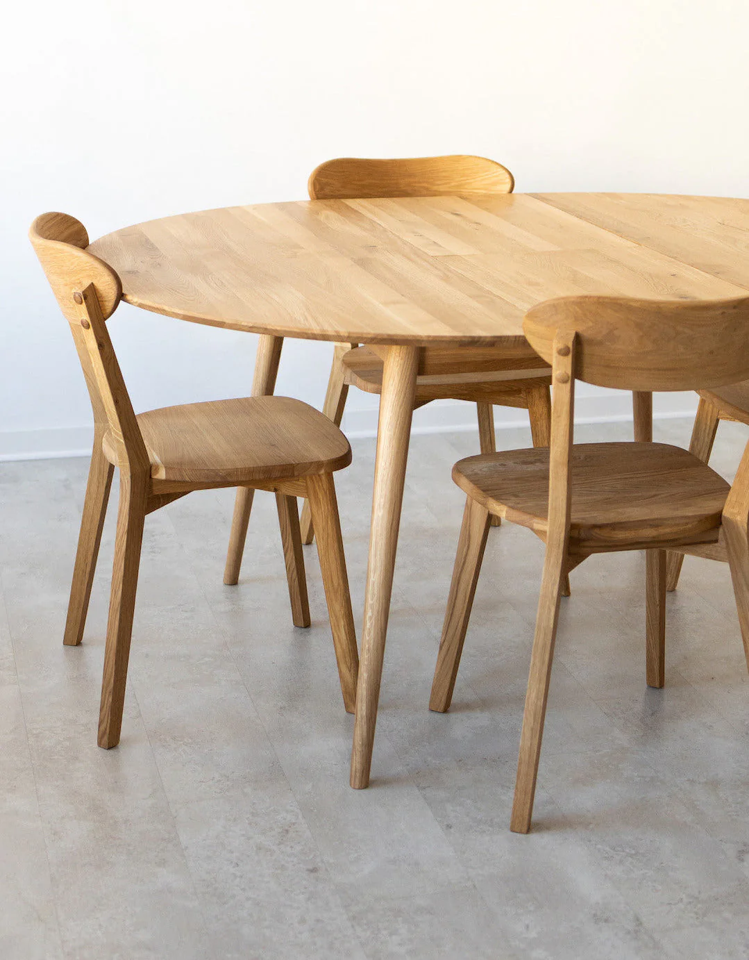 Pack de 2 o 4 Sillas de Comedor de Madera Maciza de Roble Isku | NordicStory - Image 9