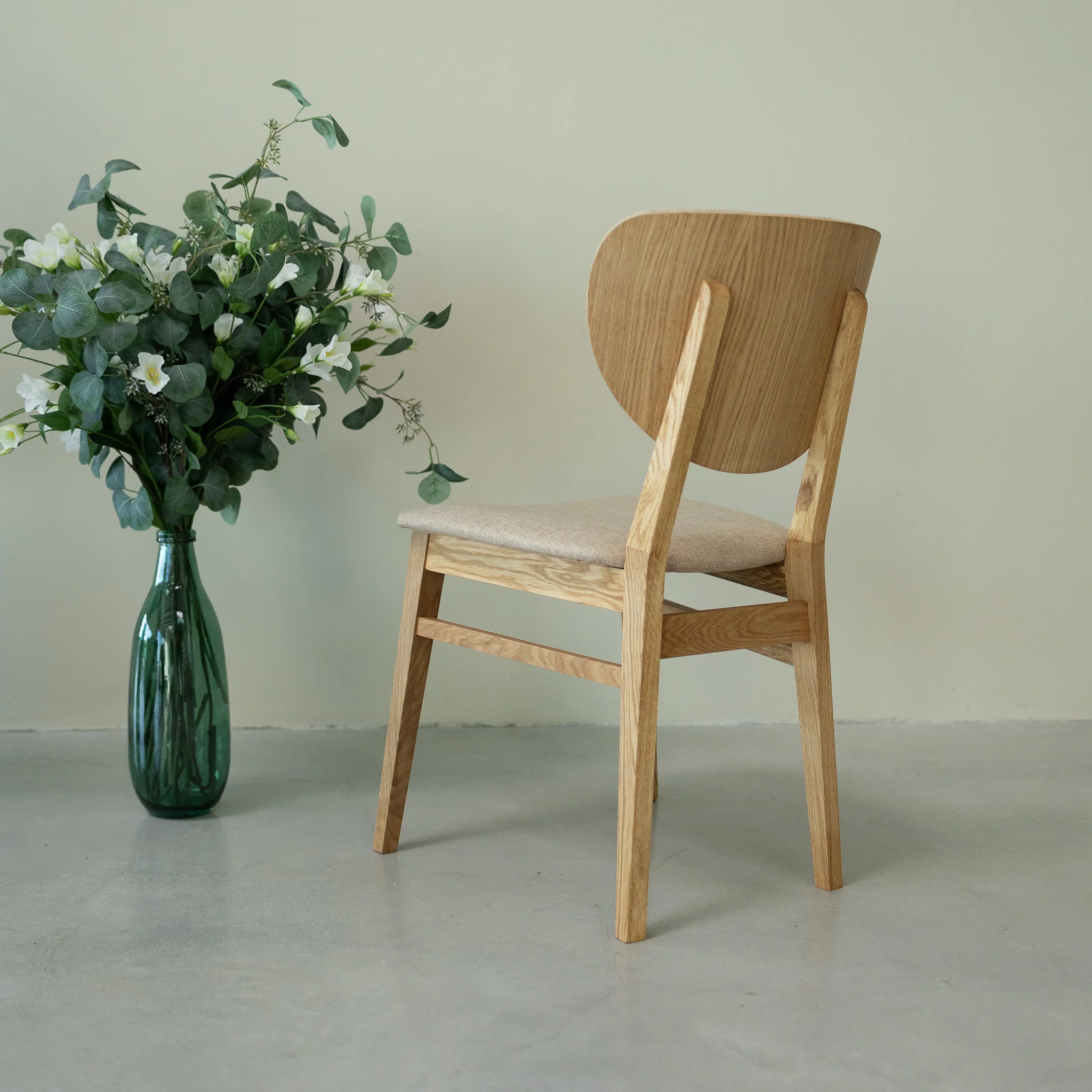 Pack de 2 o 4 Sillas de Comedor Nova, Estructura de Madera Maciza de Roble, Tapizado | NordicStory - Image 14