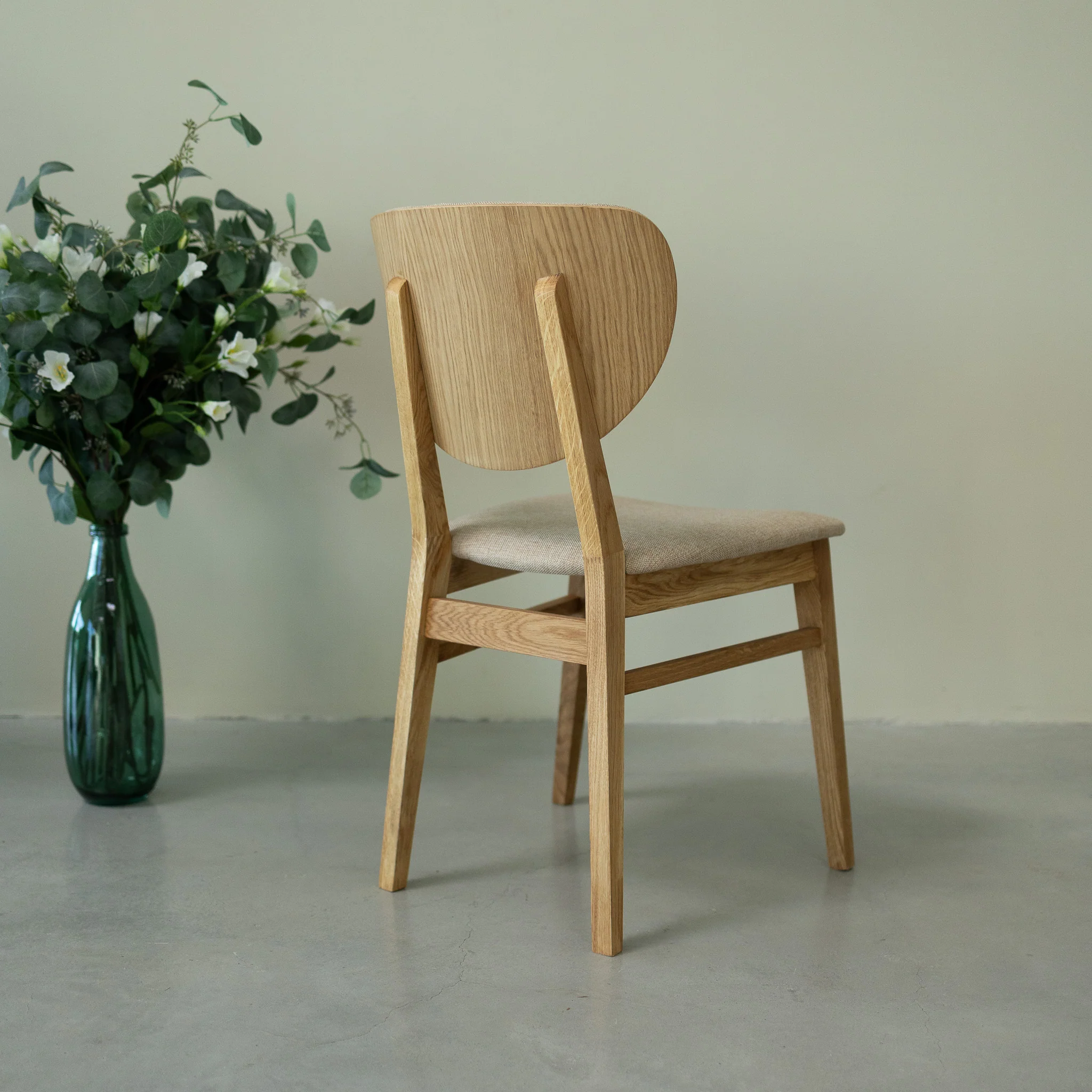 Pack de 2 o 4 Sillas de Comedor Nova, Estructura de Madera Maciza de Roble, Tapizado | NordicStory - Image 15