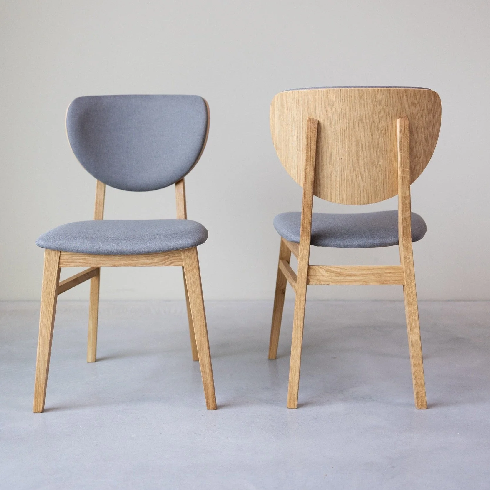 Pack de 2 o 4 Sillas de Comedor Nova, Estructura de Madera Maciza de Roble, Tapizado | NordicStory - Image 9