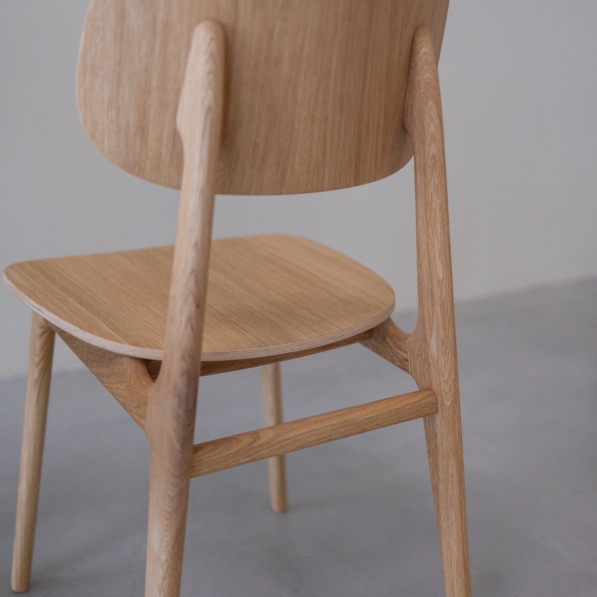 Pack de 2 o 4 Sillas de Comedor Varde, Estructura de Madera Maciza de Roble | NordicStory - Image 3