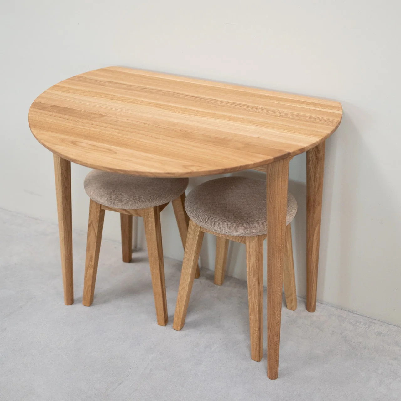 Pack de 2 o 4 Taburetes de Comedor de Madera Maciza Diana, tapizado | NordicStory - Image 6