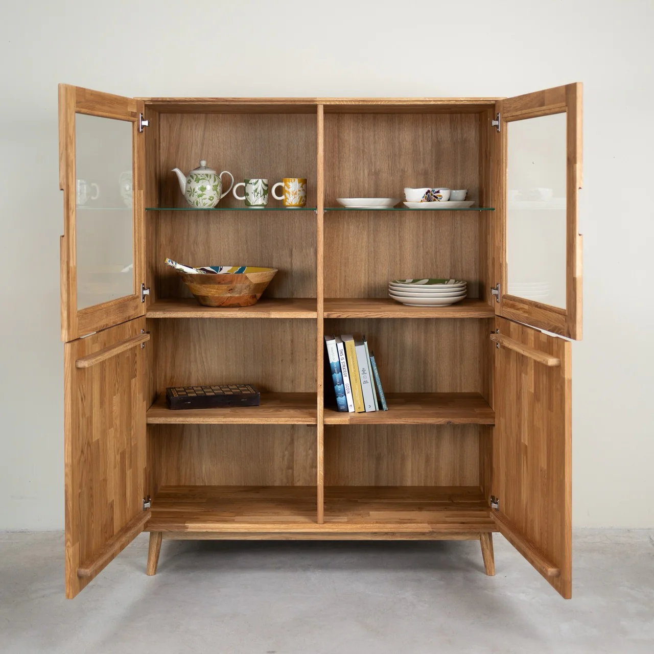 Armario Vitrina de madera maciza de roble Escandi 3 | NordicStory - Image 3
