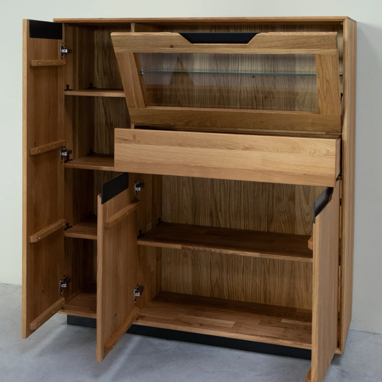 Vitrina de madera maciza roble Bremen 3 | NordicStory - Image 4