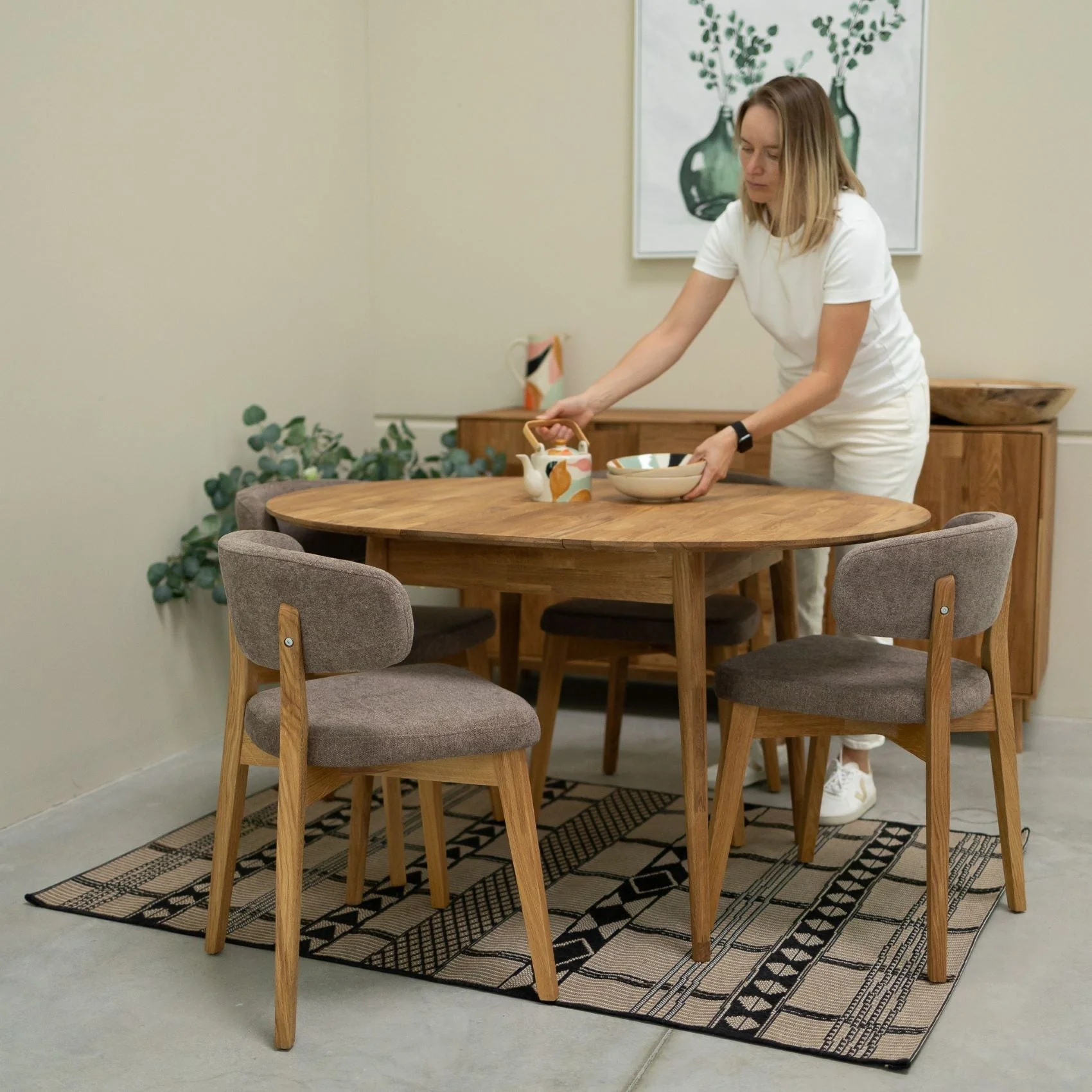 Pack de 2 o 4 Sillas de Comedor de Madera Maciza de Roble Claus, tapizado Gris o Marron | NordicStory - Image 17