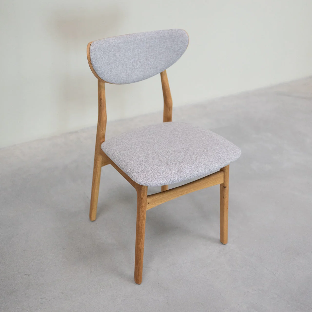 Pack de 2 o 4 Sillas de Comedor de Madera Maciza de Roble Maxwell, tapizado | NordicStory - Image 11